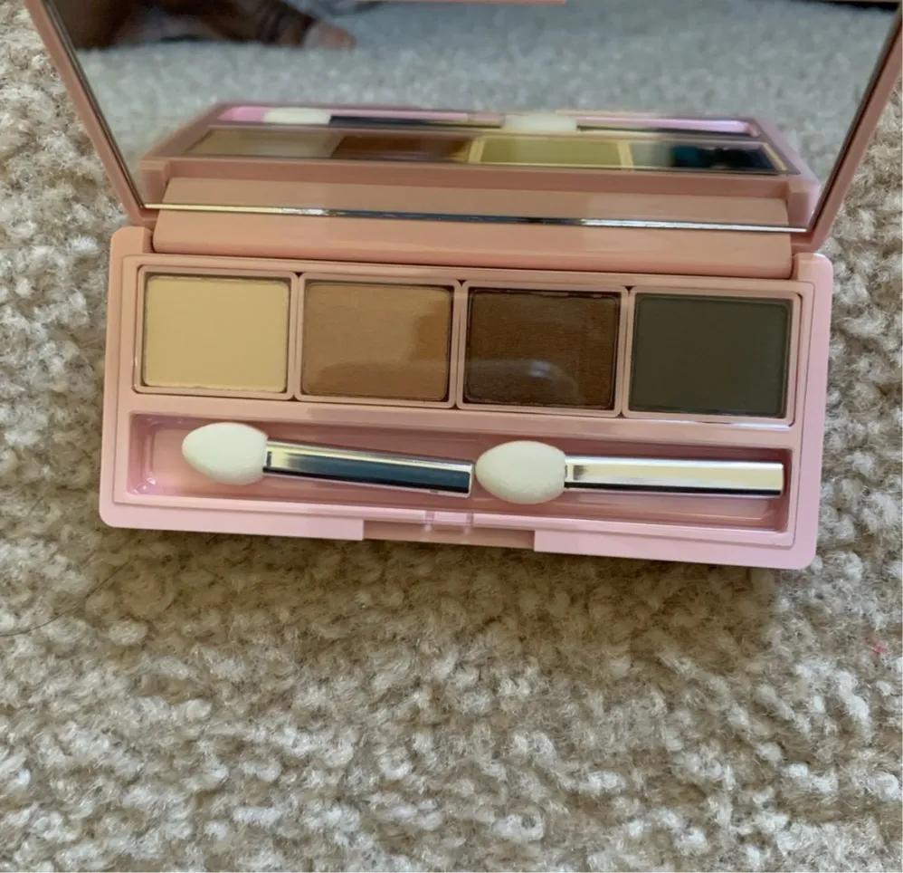 Merry & Bright make-up & skin care set b